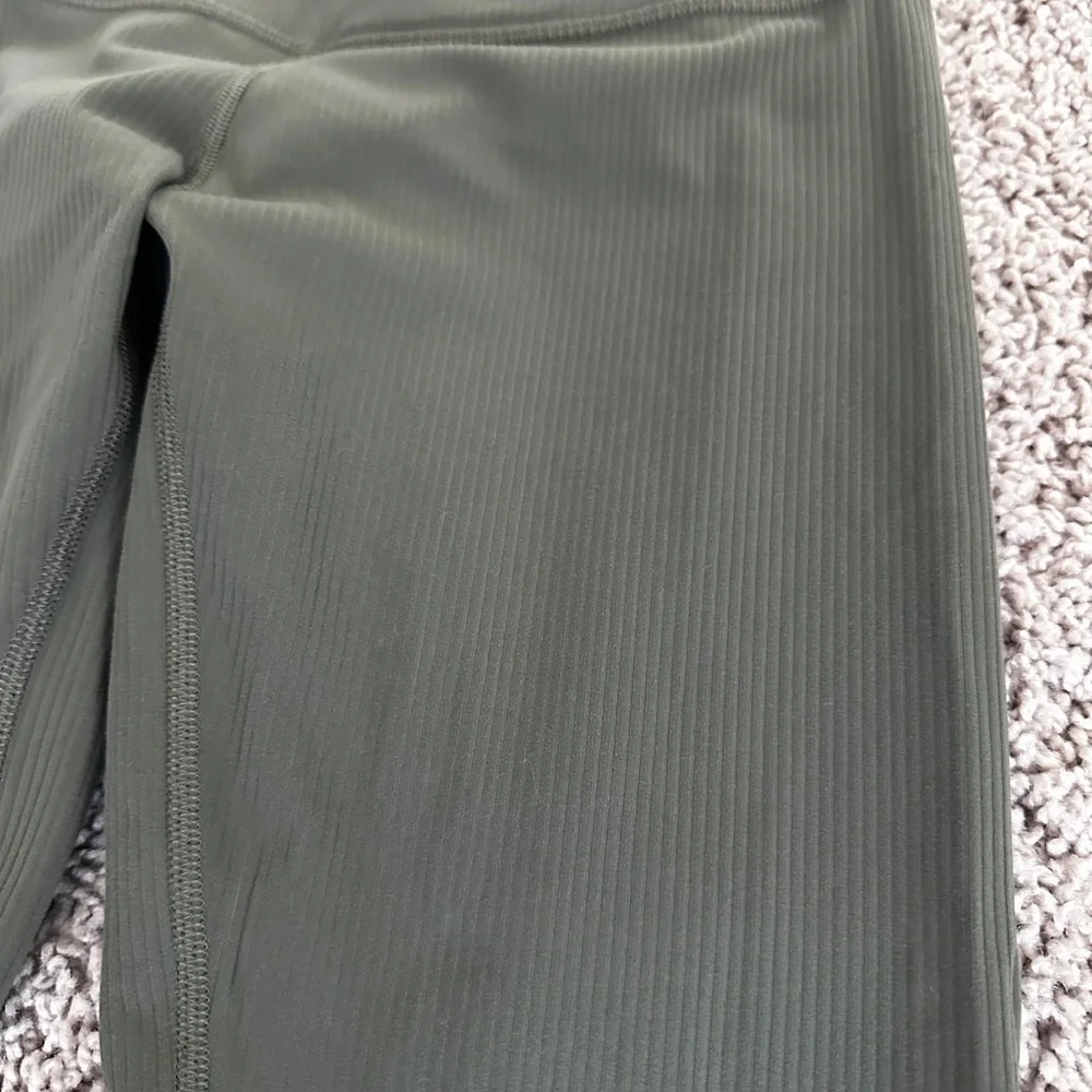 Lululemon Athletica Green Ribbed Align Leggings - Picture 3 of 6
